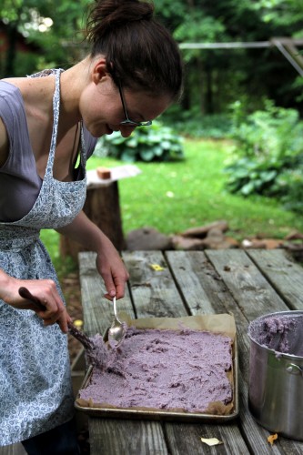 Annie smearing polenta